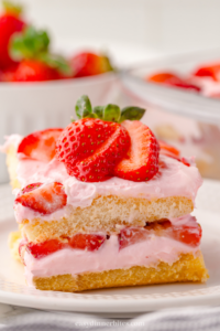 strawberry tiramisu